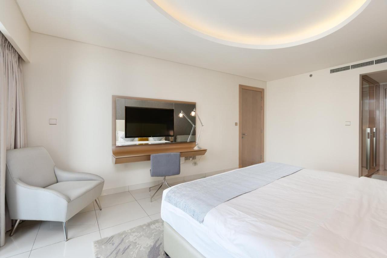 Globalstay Damac Towers By Paramount In Business Bay Dubái Exterior foto